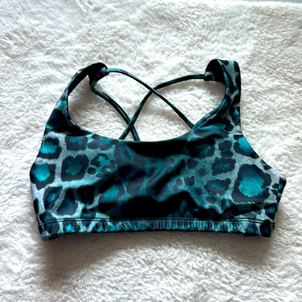Onzie Flow Mudra Strappy Sports Bra green leopard Instinct medium M/L